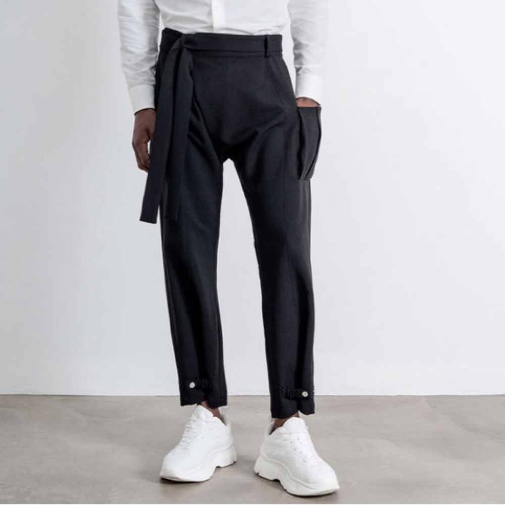 NWOT- ORTTU Men’s Remi Pants in Black FREE SIZE